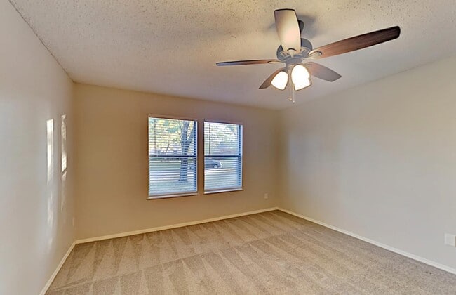 Building Photo - AVAILABLE NOW