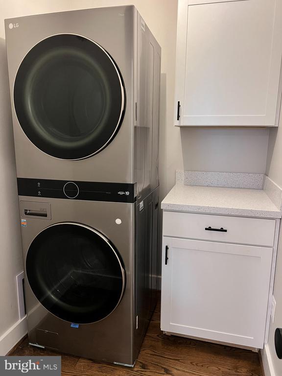 Building Photo - 210 Point Ln