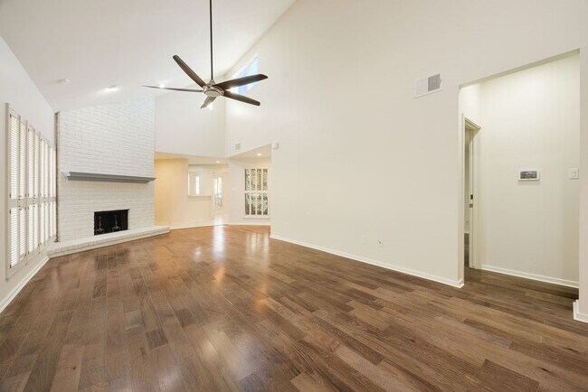 Building Photo - 1856 S Gessner Rd