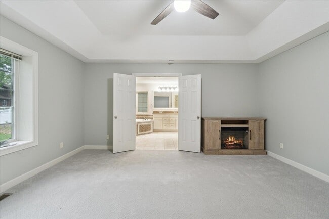 Building Photo - 5279 Thames Ct