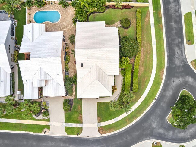 Building Photo - 8253 Horseshoe Bay Rd
