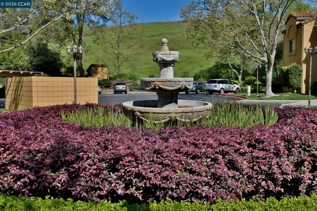 Building Photo - 440 Bollinger Canyon Ln