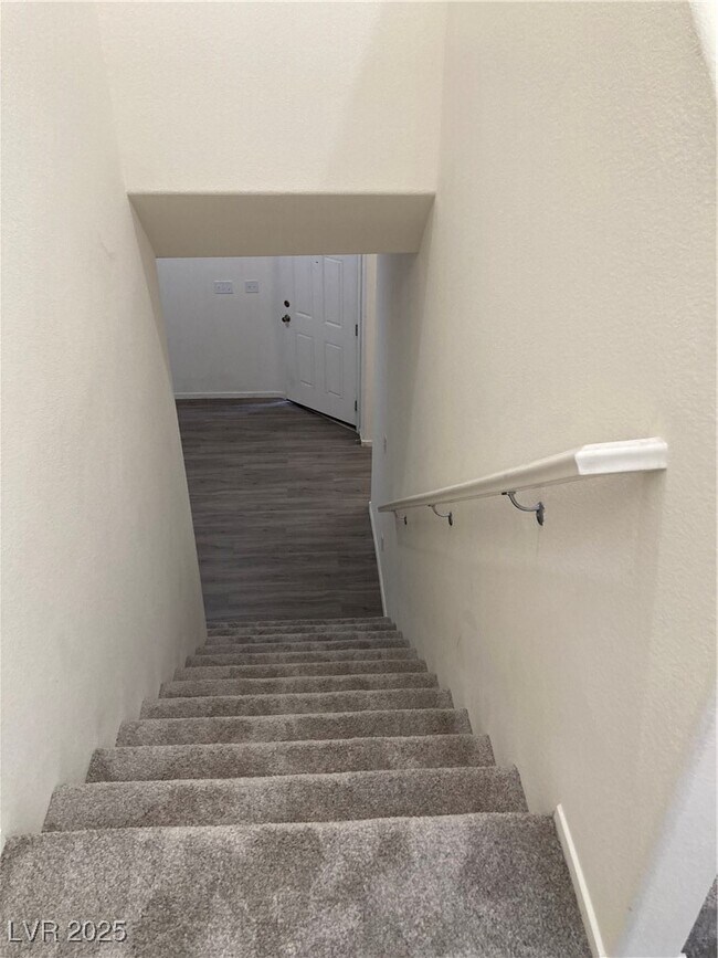 Building Photo - 9512 Knopfler Ln