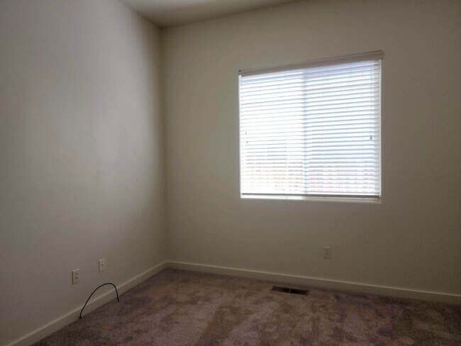 Building Photo - Adorable home in Kiley Ranch (Single Story)
