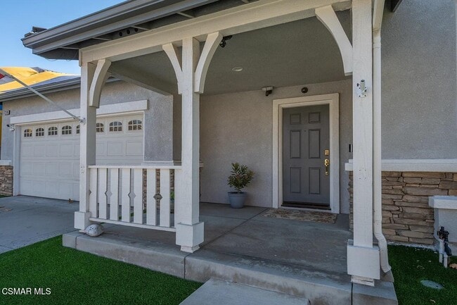 Building Photo - 728 Navito Way