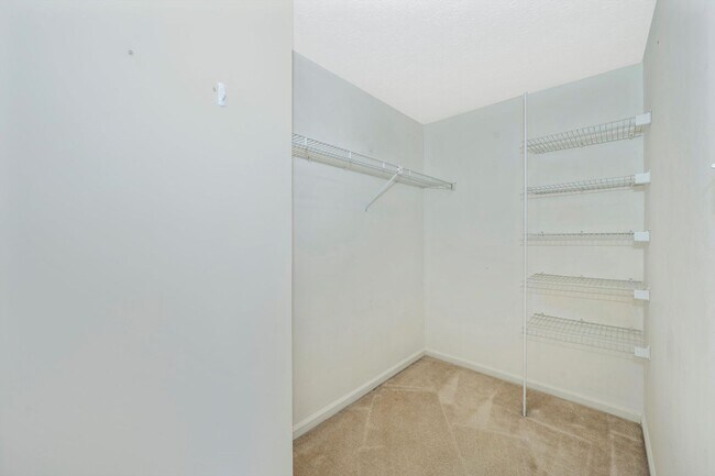 Building Photo - Affordable Condo in Frederick, MD