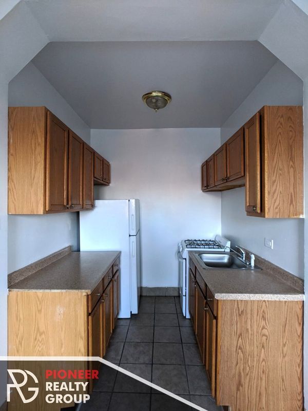Building Photo - 4851 N Damen Ave