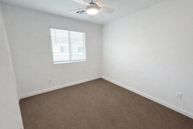 Building Photo - 3447 Grecian Queen Ave