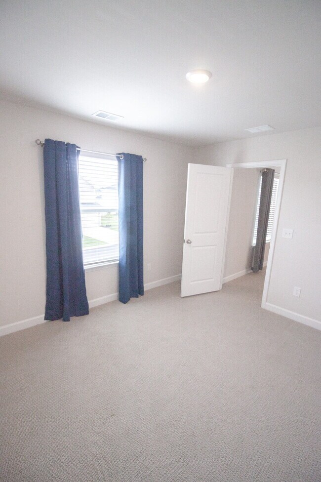 Building Photo - Fully Fenced 5bd SFH in Carolina Forest