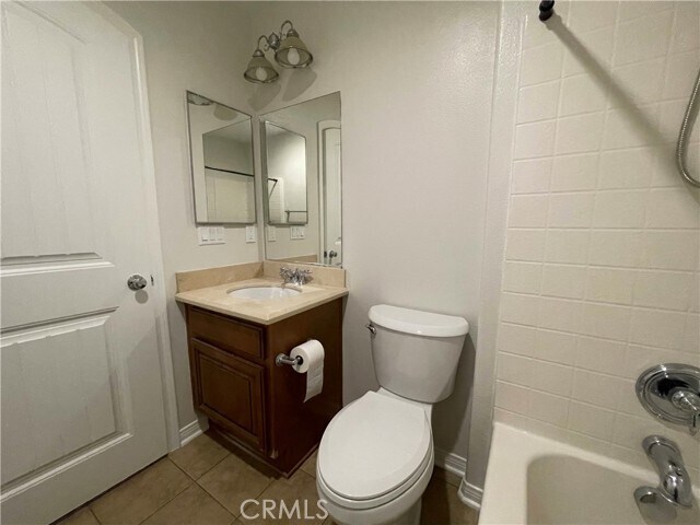 Building Photo - 37280 Parkway