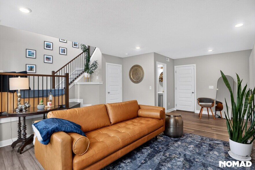 Building Photo - 9540 Park Meridian Dr