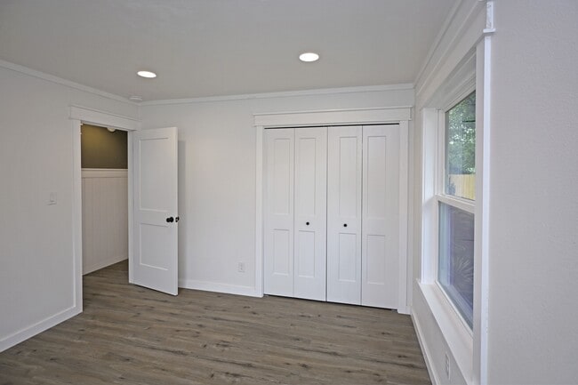 Building Photo - 442 Rothe Loop