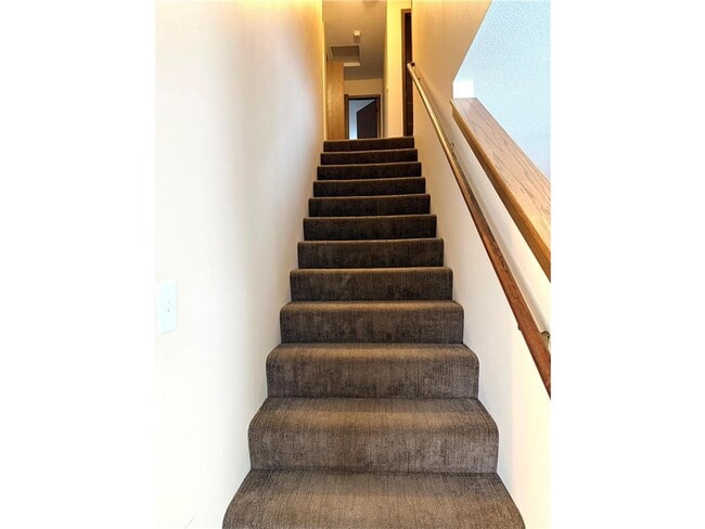 Building Photo - 1706 Lincoln Ave