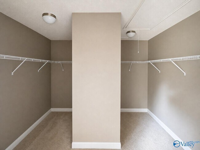 Building Photo - 229 Shadow Ct SW