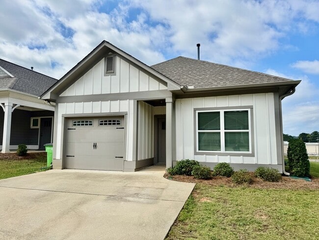 Primary Photo - 4004 Ashley Dr