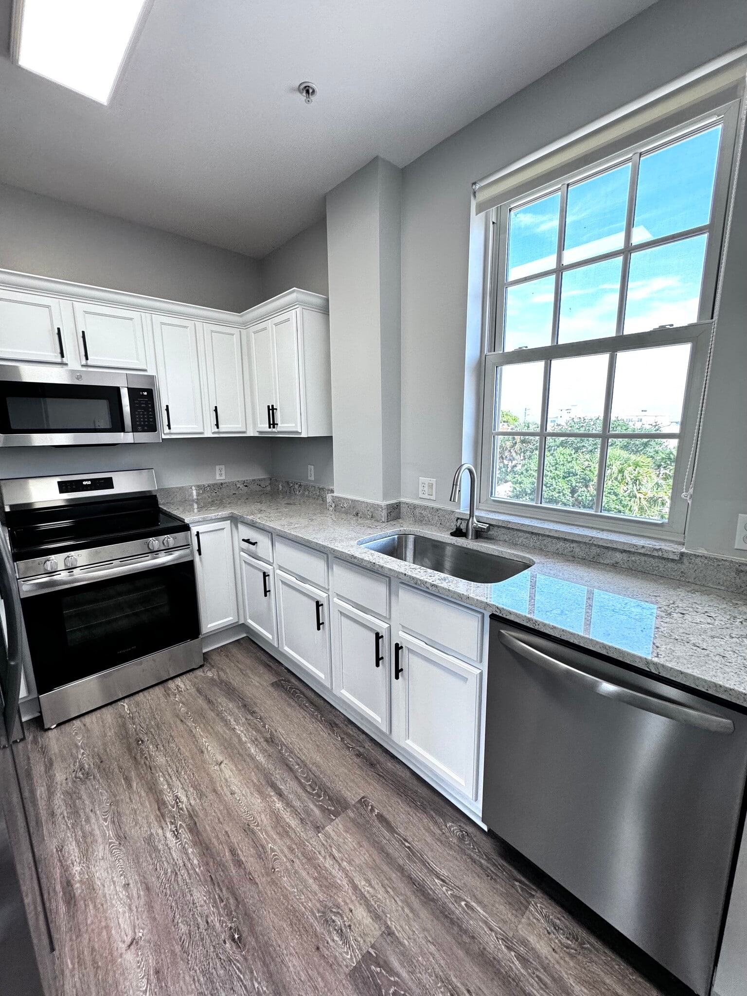 Kitchen - 101 SE Ocean Blvd