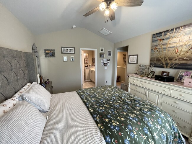 Building Photo - 609 Hilchot Dr