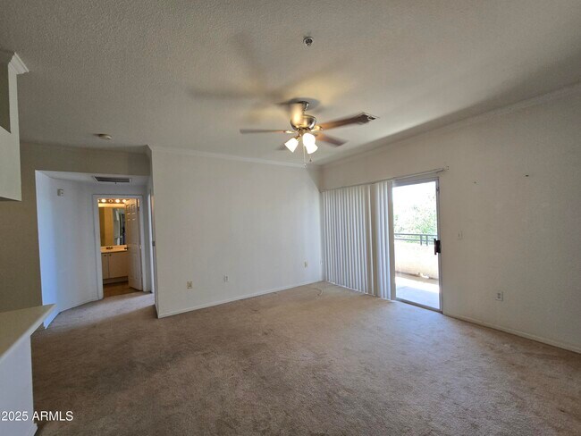 Building Photo - 5345 E Van Buren St