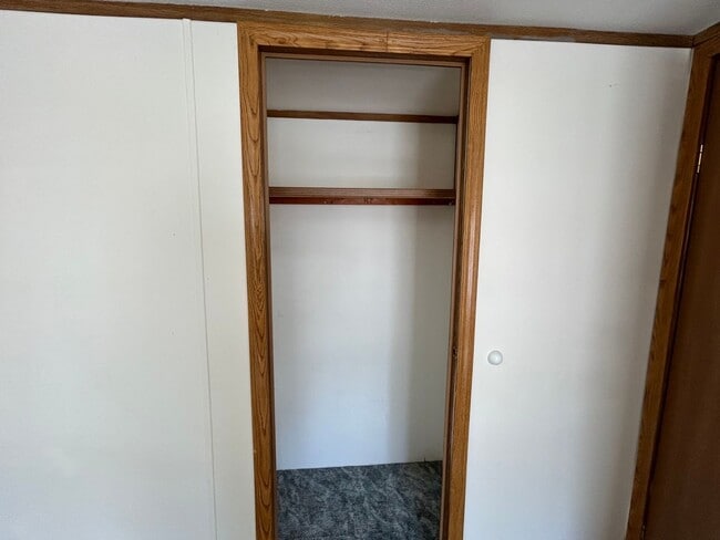 Building Photo - 3 Bed 2 Bath Mobile Home W/ Many Amenities...