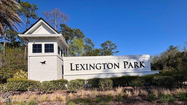 Building Photo - 15730 Spotted Saddle Cir