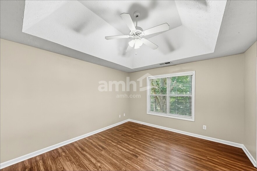 Building Photo - 292 Ridgestone Way SW