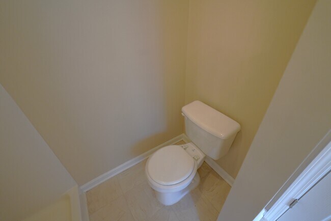 Building Photo - 138 Alton Cir