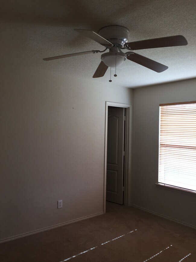 Building Photo - 1059 Condor Dr