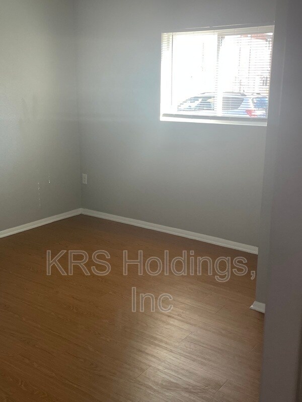 Building Photo - 4267 Newsome Dr