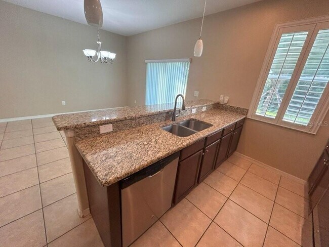 Building Photo - 10612 Savannah Plantation Ct