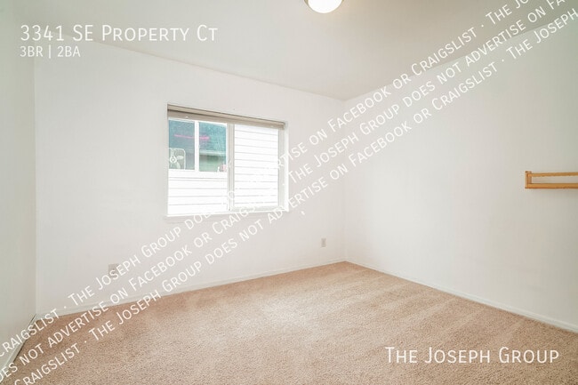Building Photo - 3341 SE Property Ct