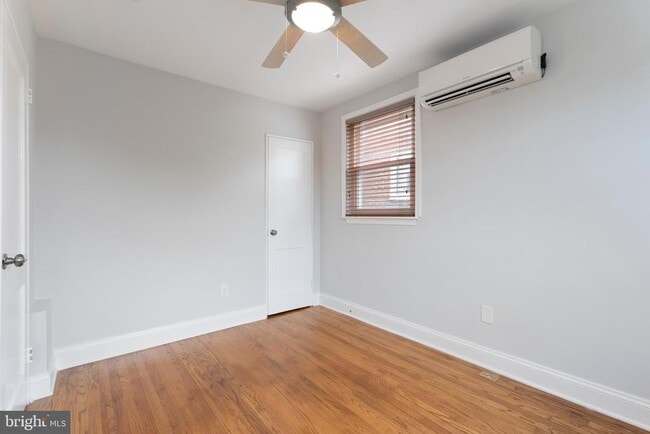 Building Photo - 5515 Chillum Pl NE