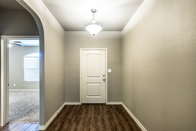 Building Photo - Outstanding 4 Bedroom Home in North Pointe!