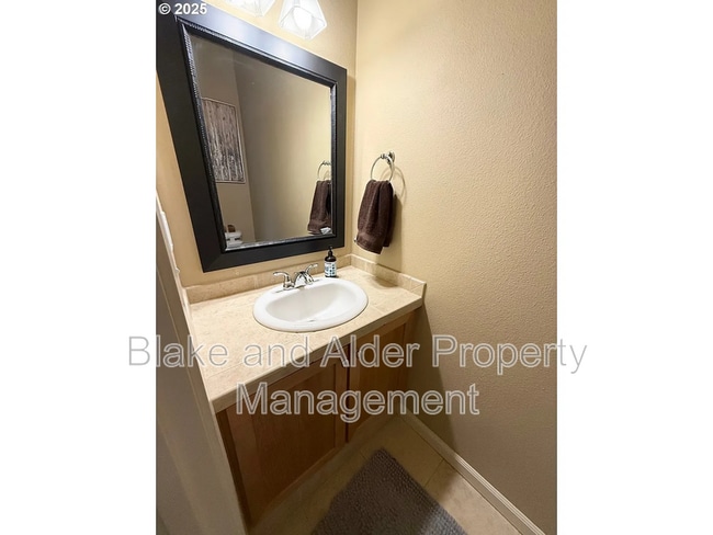 Building Photo - 22832 SW Forest Creek Dr