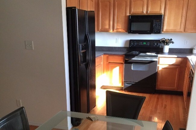 Building Photo - 1350 Parkview Estates Dr