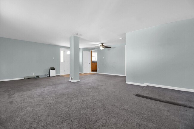 Building Photo - 4344 Broadhurst Dr