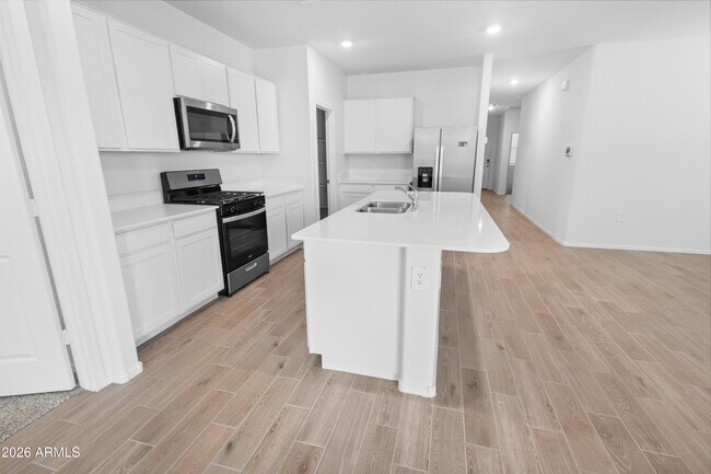 Building Photo - 18351 W Hackamore Dr