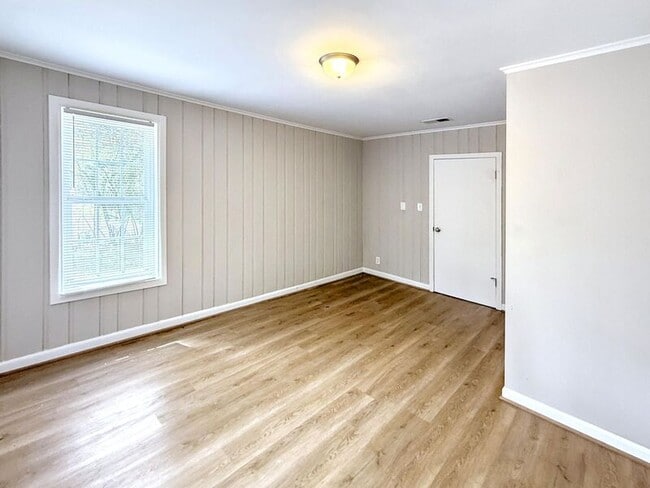 Building Photo - 5026 Bud Holmes Rd