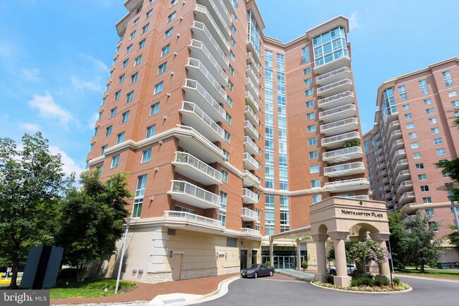 Building Photo - 3101 N Hampton Dr