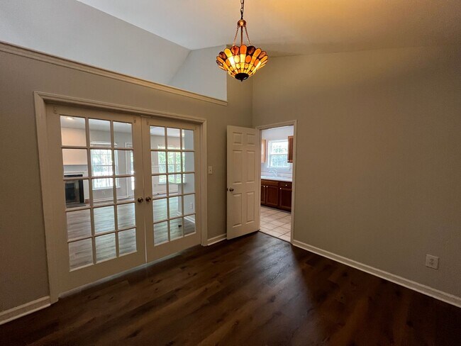 Building Photo - Discover this well-maintained 3-bedroom, 2-bath home in Wilmington, NC