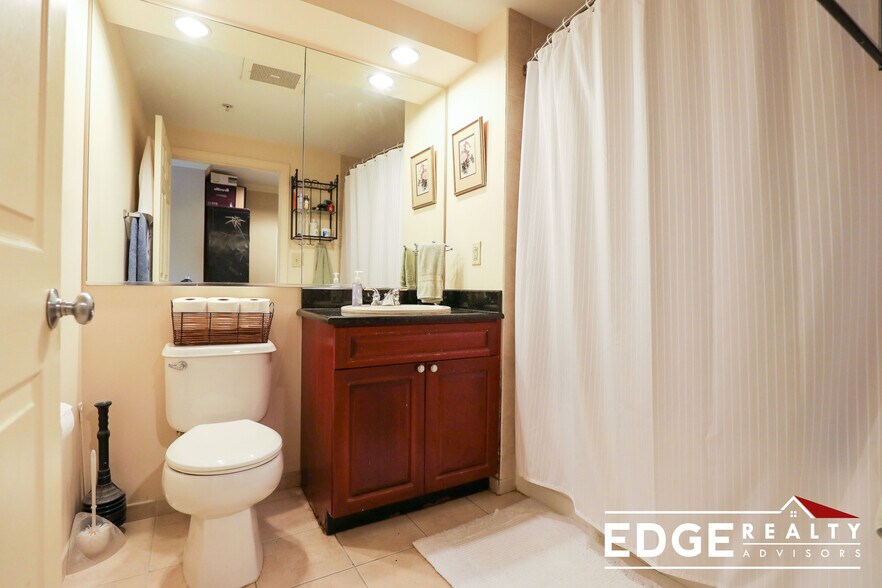 Building Photo - 6 Johnny Ct