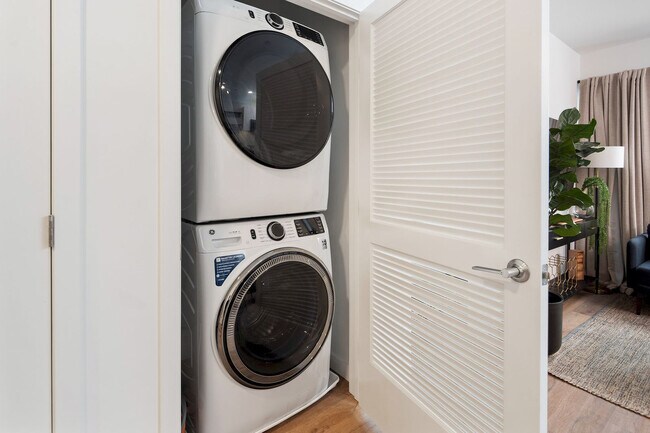 Building Photo - 202 Mill Rd