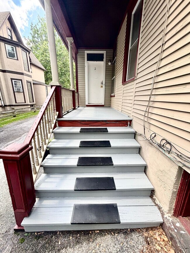 Building Photo - 30 Strathallan Park