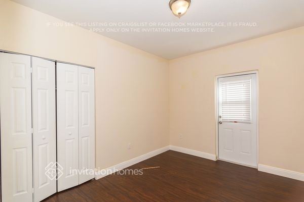 Building Photo - 8723 NW 142nd Ln