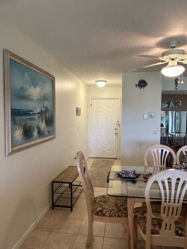 Building Photo - Venice, FL MACARTHUR BEACH Gated Comm. 2/2...
