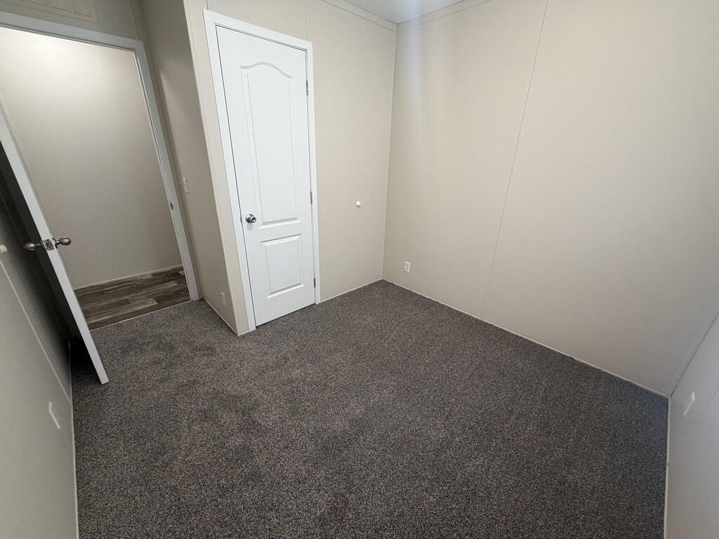 Building Photo - 38052 Johannes Dr
