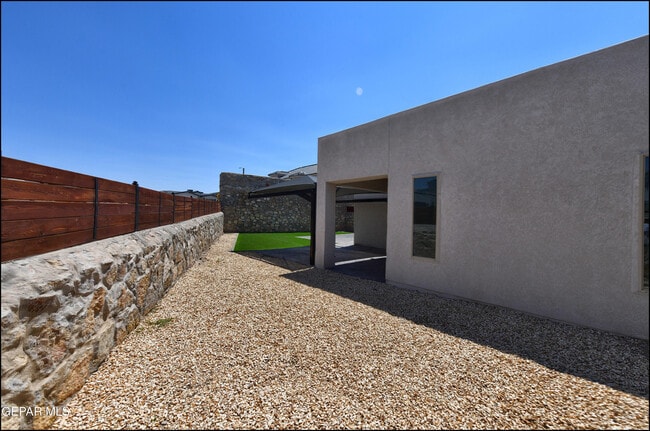 Building Photo - 218 Rutland Pl
