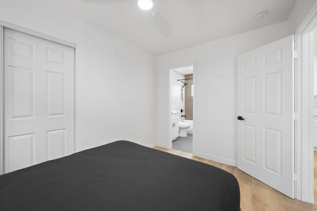 Building Photo - Newly remodeled and fully "furnished" 1 be...