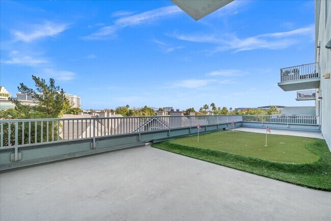 Building Photo - 360 E Desert Inn Rd