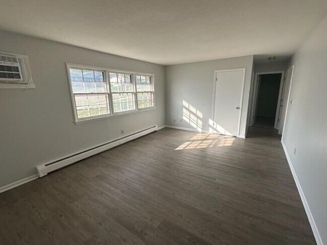 Interior Photo - 4210 Knob Hill Drive