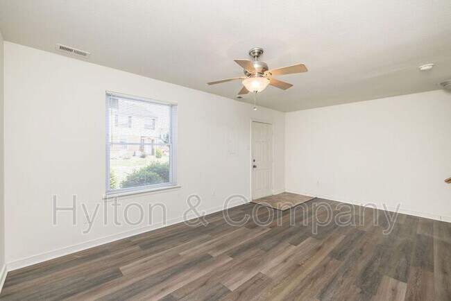 Building Photo - 3516 E Richmond Rd